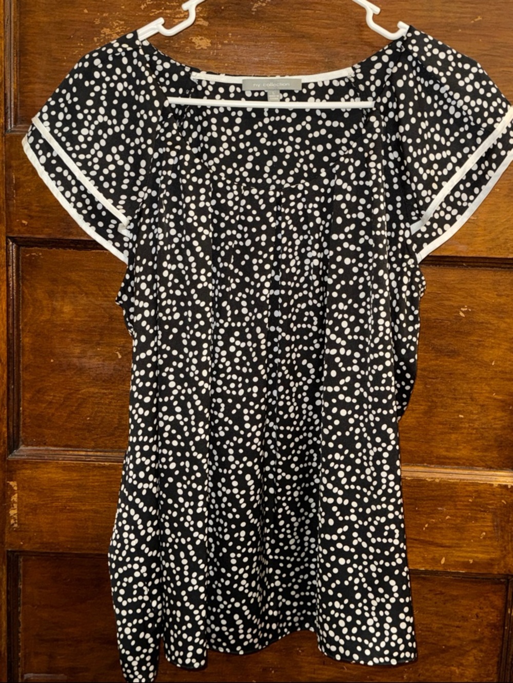 NY Collection Black & White Dot Flutter Sleeve Blouse